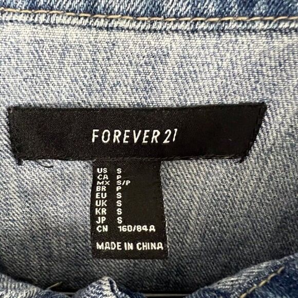 Forever 21 Oversized Jean Jacket Blue Denim Relaxed Boyfriend Coat Size Small - Picture 5 of 9